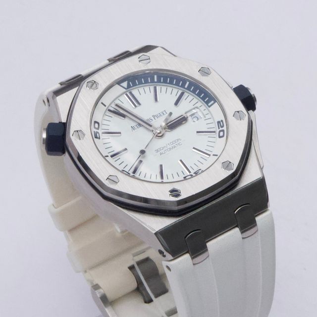 Audemars Piguet Royal Oak Offshore 15710ST.OO.A010CA.01 Image 3